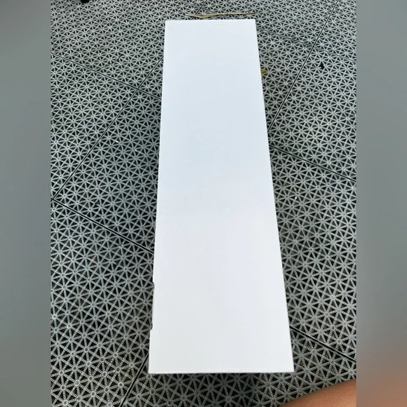 Modern White Wall Shelf - Picture 9 of 11